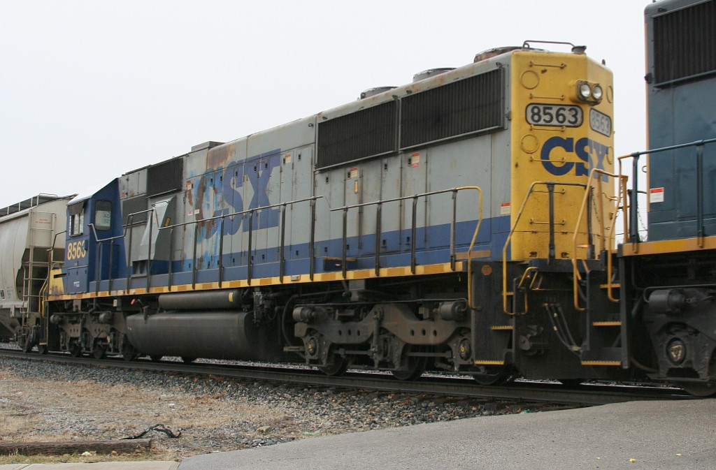 CSX 8563